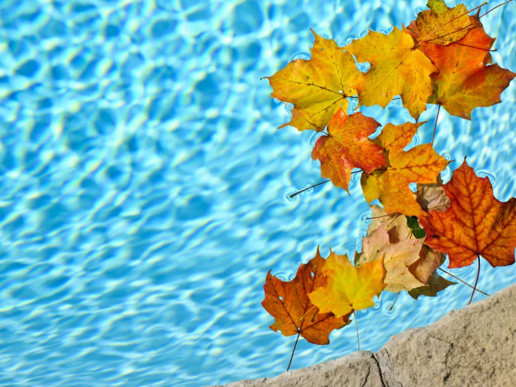 when to close pool in fall