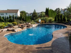 Close your pool the right way with Fronheiser Pools